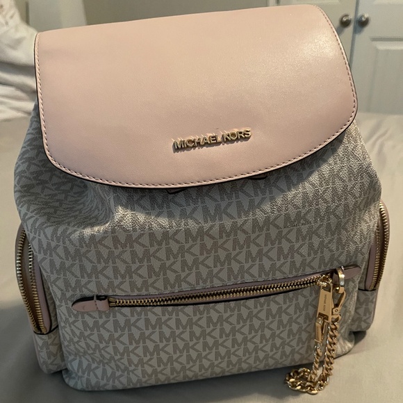 Michael Kors Large blush and cream backpack - Picture 1 of 12